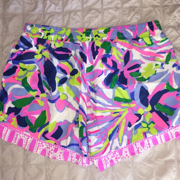 Lilly Pulitzer Katia Shorts Havin A Blast size XXS - Picture 4 of 4